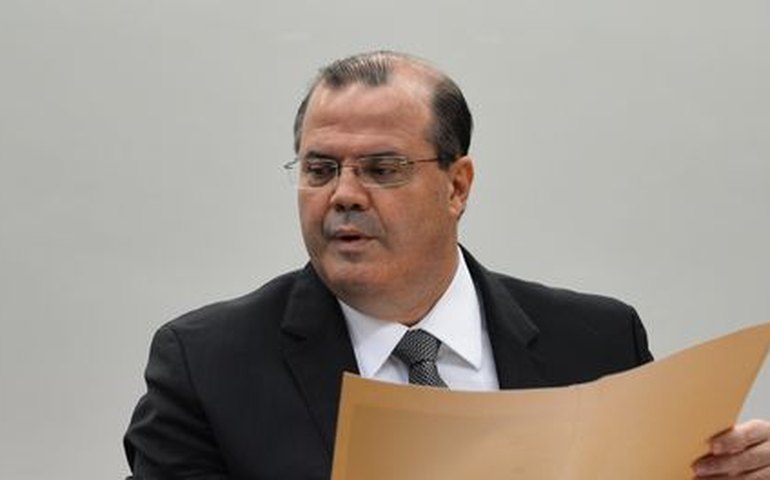 Tombini: inflação converge para centro da meta no segundo trimestre de 2015