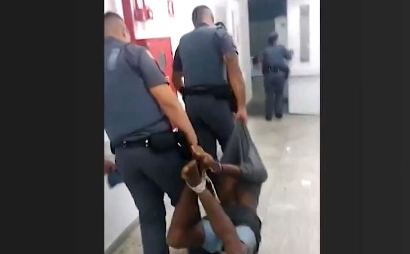 Justiça militar absolve policiais que tinham levado homem amarrado