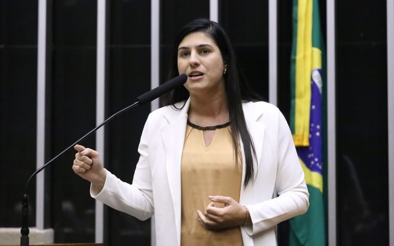 Deputados analisam projeto que susta diretrizes sobre o aborto em crianças e adolescentes; acompanhe