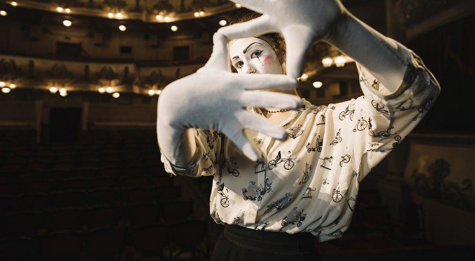 São Cristóvão abre inscrições para curso de teatro gratuito; saiba como fazer