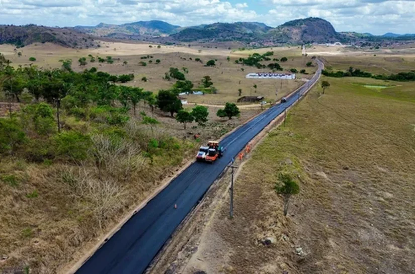 Governo de Alagoas entrega trecho da rodovia AL-105 restaurada