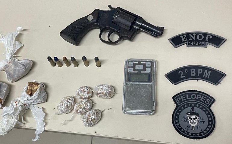 PM apreende arma de fogo e crack em União dos Palmares