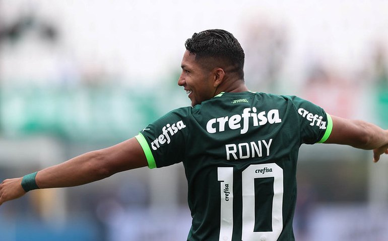 Rony destaca adaptação rápida de Artur no retorno ao Palmeiras: 'Voltou para casa'