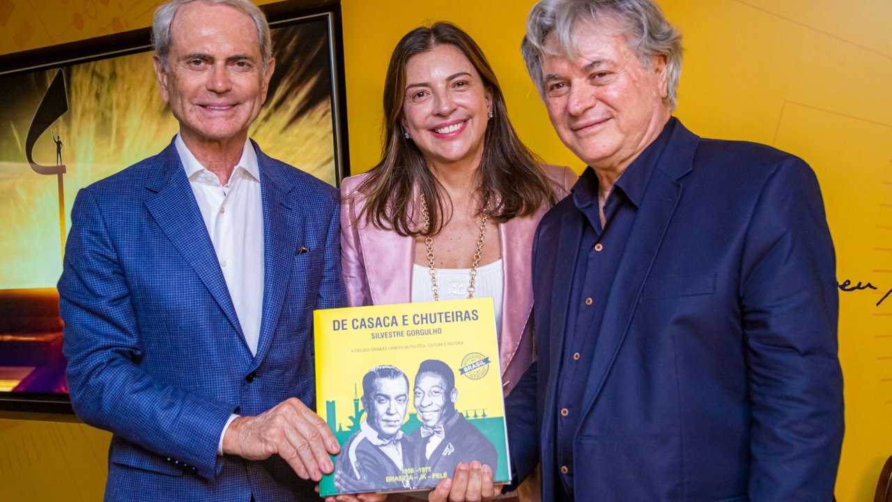 Memorial JK recebe o relançamento de livro de Silvestre Gorgulho sobre JK e Pelé