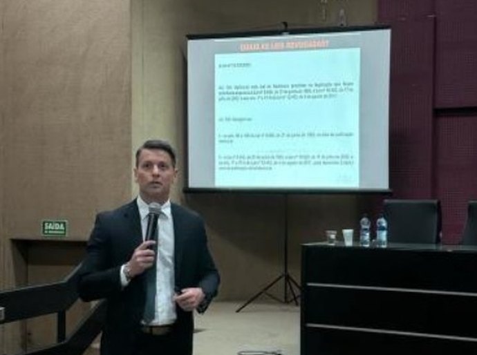 Foi dado início ao curso Nova Lei de Licitação e Contratos Administrativos