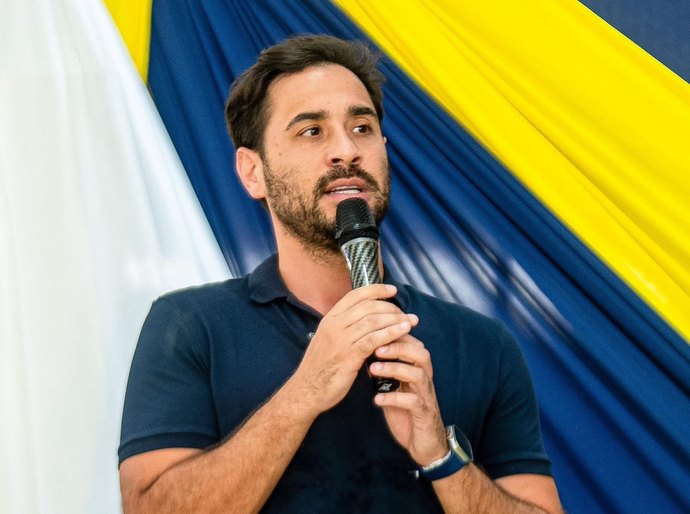 Prefs em Ação: Prefeitura de Santana do Mundaú realiza edição especial do Mês da Mulher e entrega novos veículos