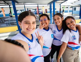 Alagoas avança 23 posições e assume liderança nacional na avaliação da Educação, aponta estudo