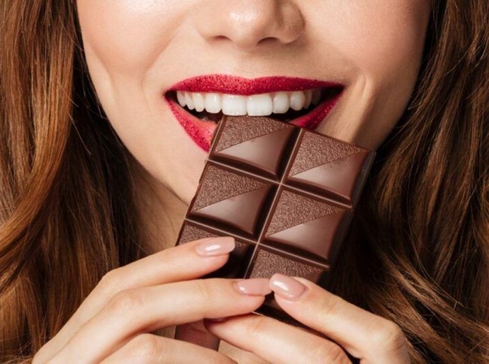 Dia do Chocolate: Parque Shopping Maceió presenteia clientes com caixas de chocolate