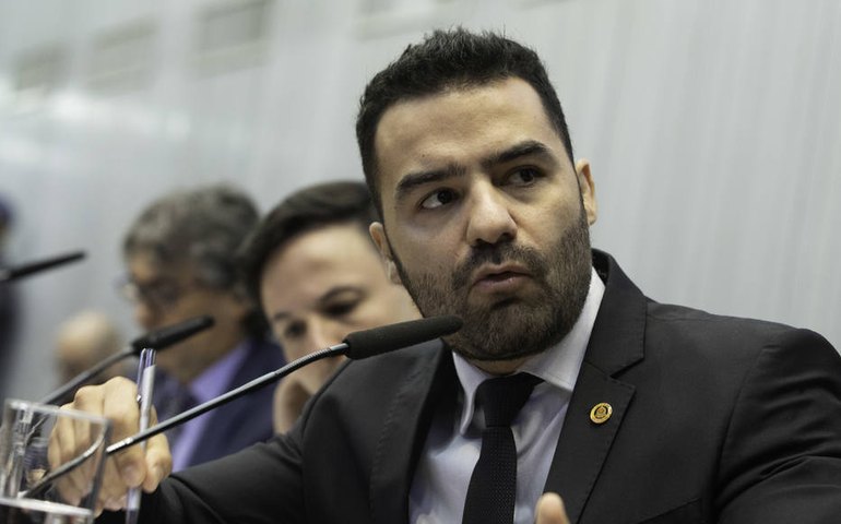 Arthur do Val diz que SP &#8216;não tem dinheiro para dar auxílio&#8217;
