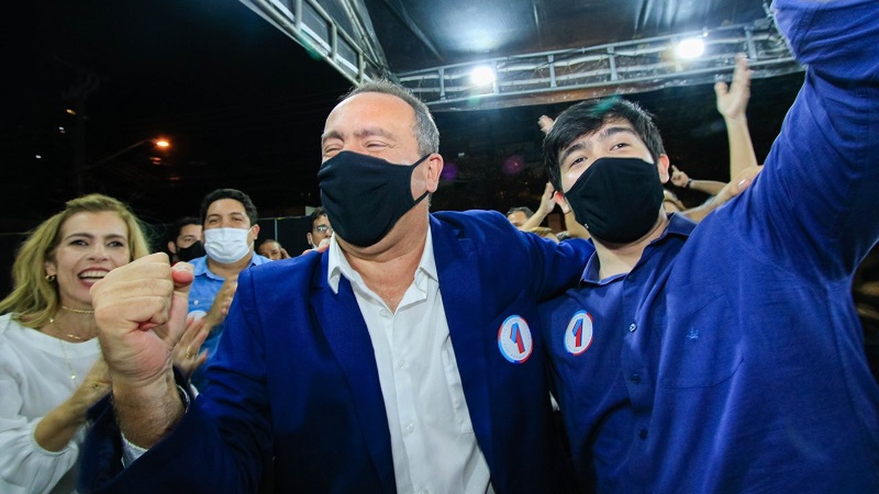 Maior e Manu mostram preparo e firmeza em debate realizado pela Uninassau Maceió