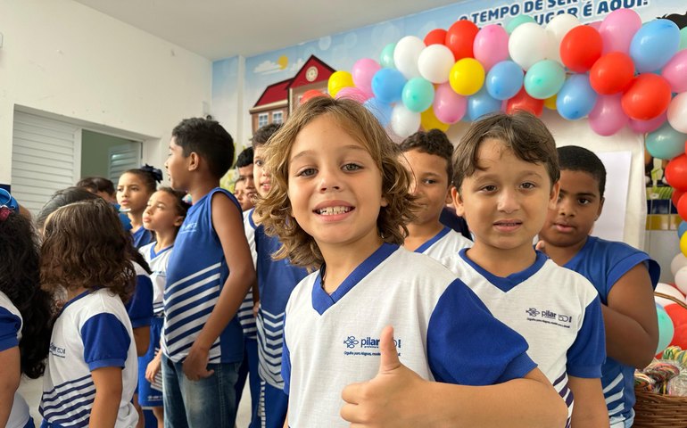 Escola bilíngue de Pilar é destaque em trabalho acadêmico