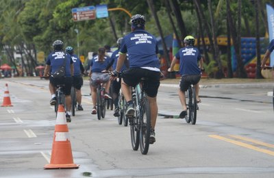 Atividades esportivas na orla marítima encerram Semana da Guarda Municipal