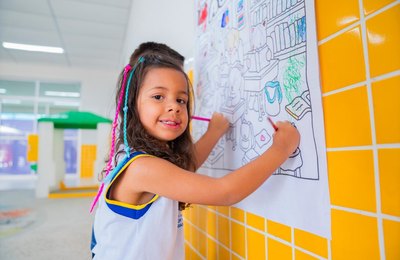 Arapiraca é destaque nacional em acesso à educação e lidera ranking em Alagoas