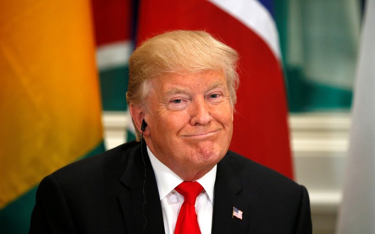 Em baixa nas pesquisas e com economia em queda, Trump sugere adiar eleições