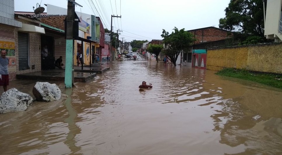 avenidas alagadas