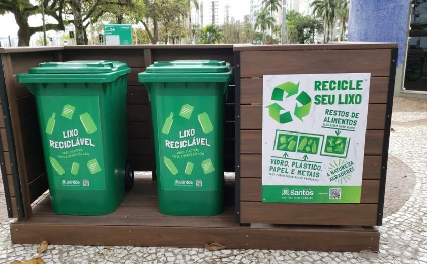 Curitiba é referência em reciclagem, com programa que troca lixo por frutas