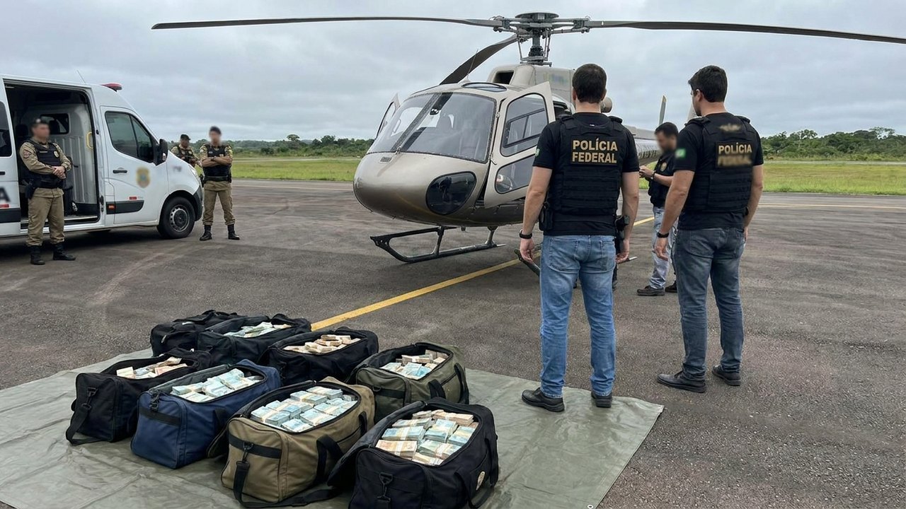 PF apreende dinheiro e helicóptero em operação sobre desvio de emendas parlamentares