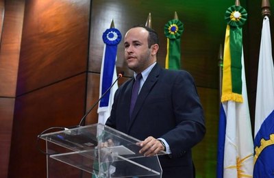 Vereador Zerisson propõe a DMTT que utilize painéis para auxiliar motoristas