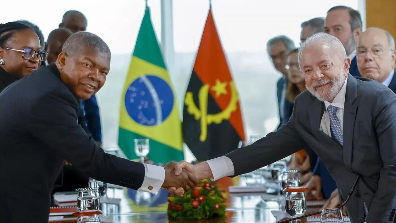 'O Brasil está de volta à África', celebra presidente de Angola após assinar acordos com Lula