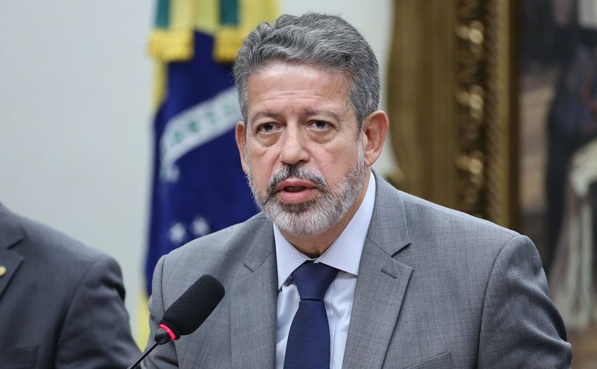 Lira amplia redução parcial de IR para quem ganha até R$ 7.350