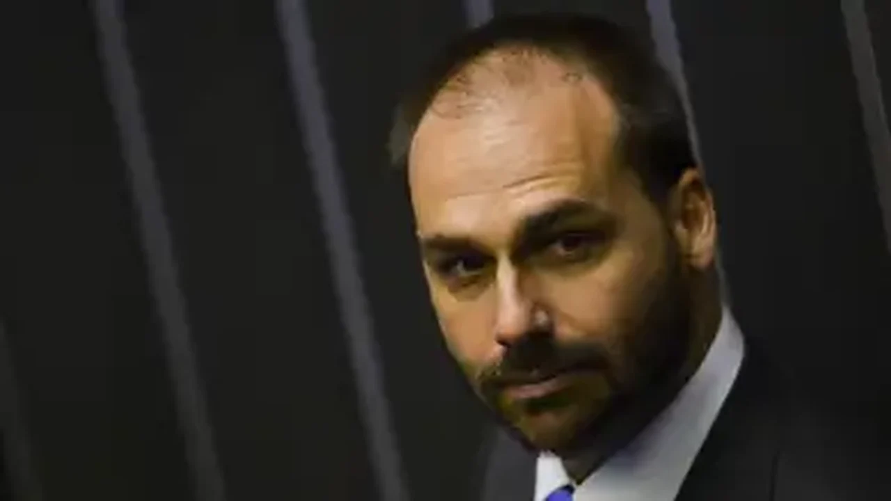 Conselho de Ética adia em uma semana votação do processo contra Eduardo Bolsonaro