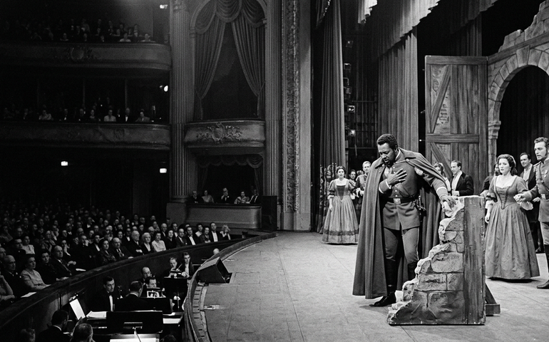 Há 66 anos, cantor de ópera morria no palco em Nova York segundos após cantar sobre a própria morte