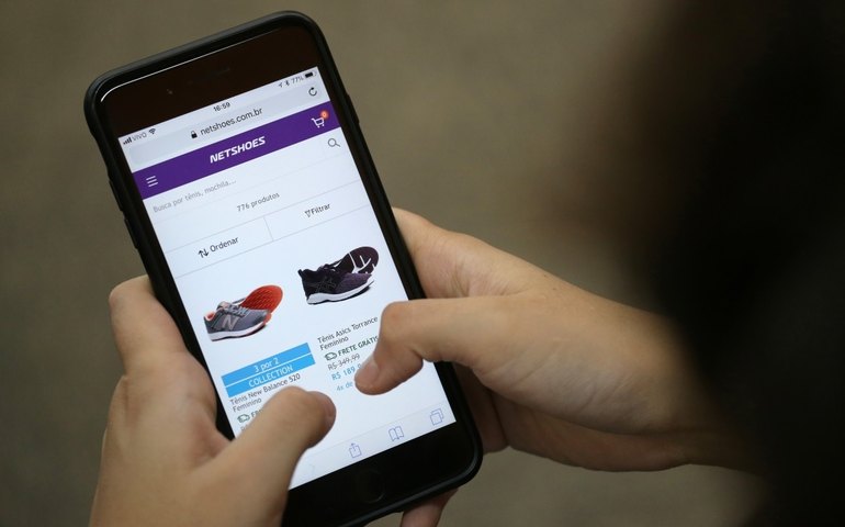 Compra online é preferida por 64% dos consumidores, diz pesquisa