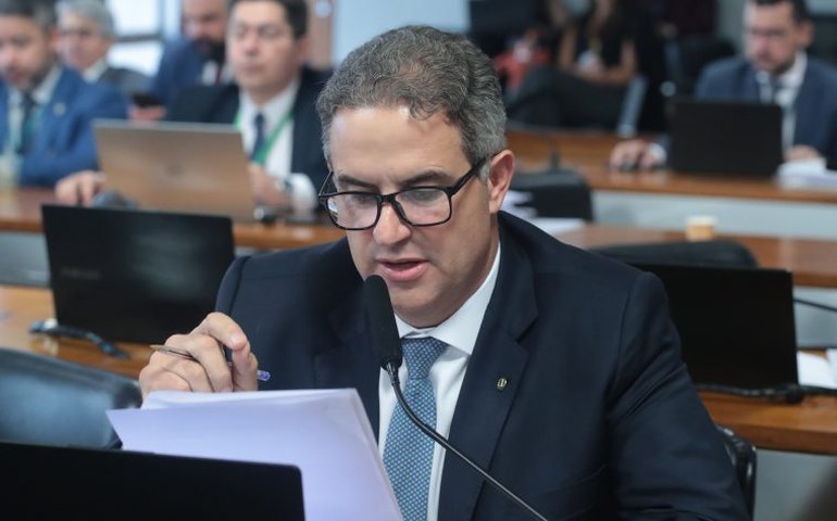 Comissão aprova projeto que prevê seguro-desemprego para trabalhador rural safrista