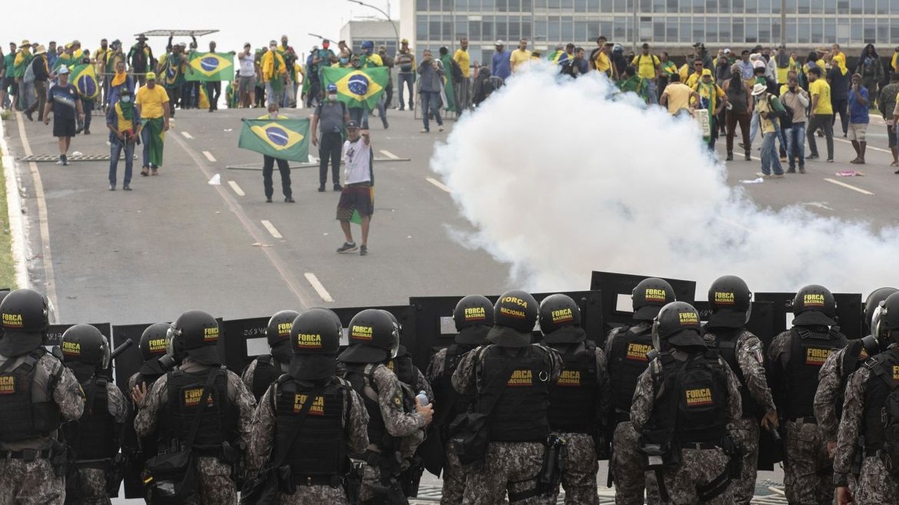 Moraes aceita denúncia contra outros 200 envolvidos nos atos golpistas