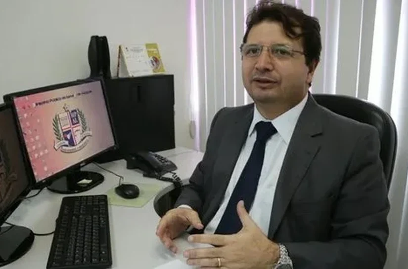 A ascensão da extrema direita no Brasil e nos Estados Unidos e a perda dos direitos sociais