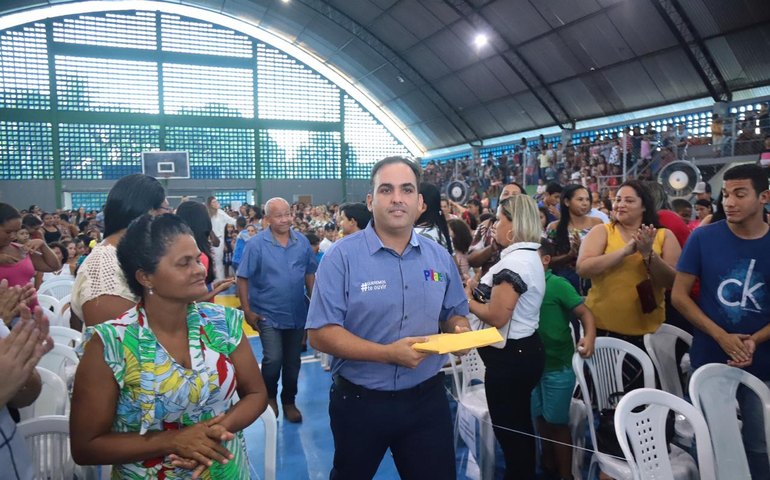 Tecnologia e educação: alunos e professores do Pilar vão ganhar notebooks da Prefeitura