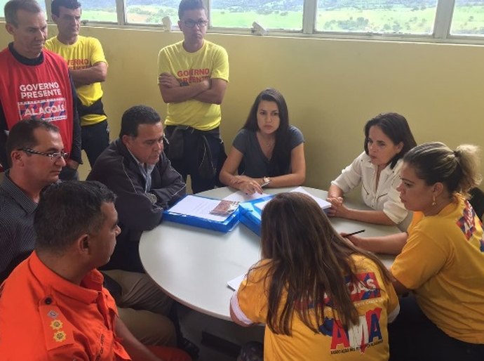 Força-tarefa do Governo leva donativos para a cidade de Chã Preta