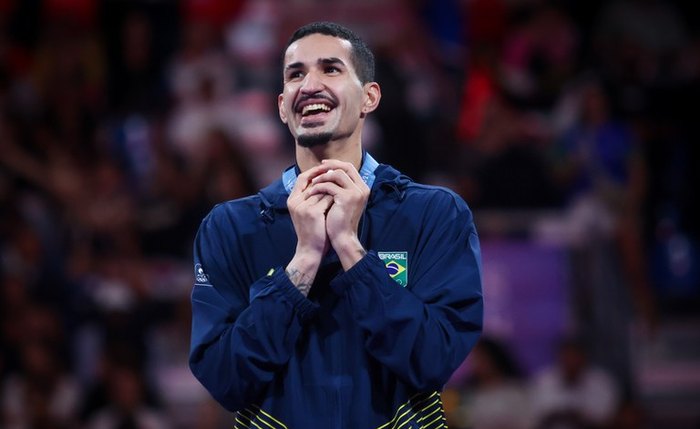 Netinho durante a cerimônia de entrega das medalhas