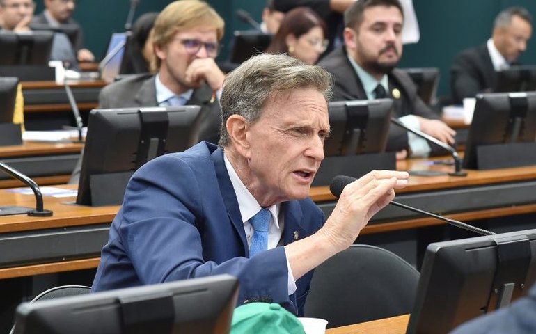 Comissão aprova regulamentação da profissão de mergulhador profissional