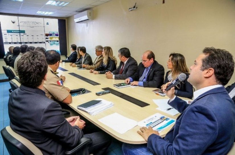 Governador anuncia queda de 48,3% na violência em Maceió