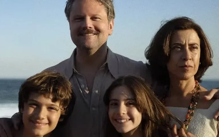 'Ainda Estou Aqui' supera 'Wicked, lidera bilheteria nacional e bate 1,8 mi de espectadores