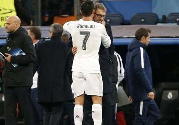 Ronaldo disse a Blanc que quer jogar no PSG, afirma jornal