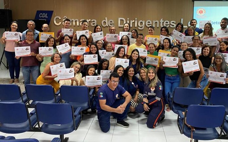 Samu Alagoas entrega certificados para 94 escolas de Arapiraca por capacitação em primeiros socorros