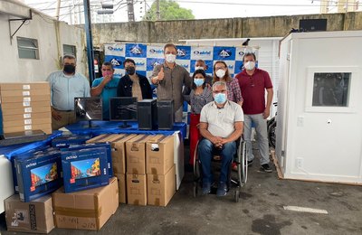 Deputado Galba Novaes acompanha entrega de equipamentos adquiridos pela Adefal