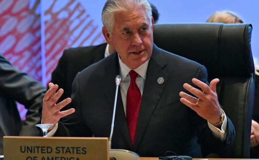 Tillerson diz que EUA e Rússia podem resolver problemas e aliviar tensão