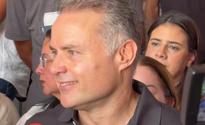 Renan Filho publica vídeo nas redes sociais e afirma estar pronto para comparação de resultados