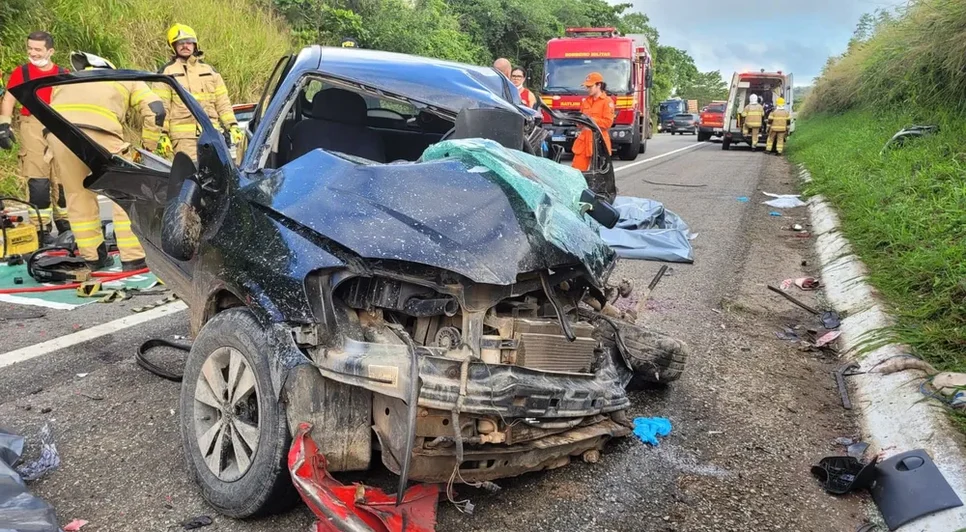 Acidente deixa duas pessoas mortas e três feridas na BR-235 em Sergipe; VÍDEO