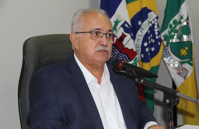 Teófilo agradece Moção de Aplauso pela diminuição da mortalidade infantil em Arapiraca 