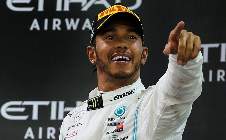 Em dobradinha da Mercedes, Hamilton dá o troco em Bottas e é o mais rápido do dia