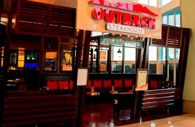 Outback aposta em novas opções e novo formato no menu infantil para encantar a criançada