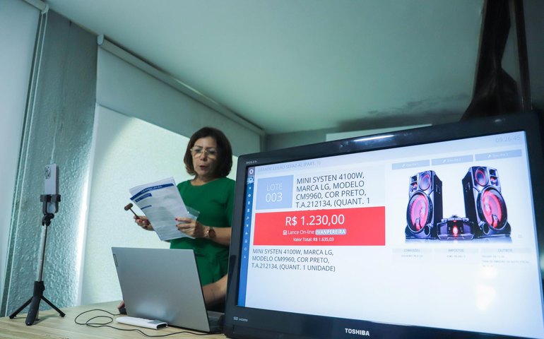 Mais de 170 lotes foram arrematados no leilão da Sefaz