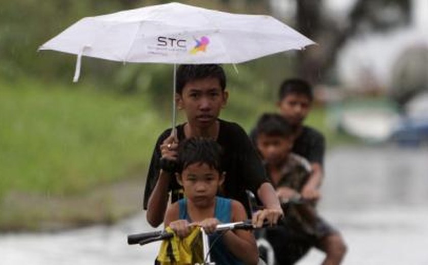 Número de mortos por tufão nas Filipinas passa de 4 mil