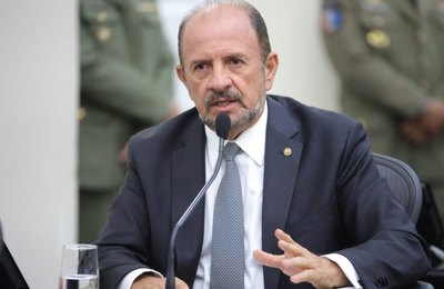 Antonio Albuquerque cobra tomógrafo para Unidade de Emergência do Agreste