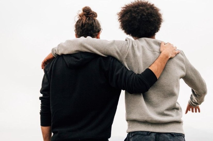 Dia do Amigo: conheça a história por trás da data que celebra a amizade