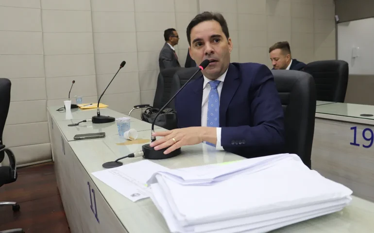 Vereador envia ofício ao MP Alagoas pedindo investigação das emendas liberadas por JHC para favorecer aliados